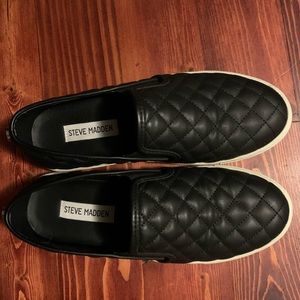 Steven Madden Black Slip on. Size 7.